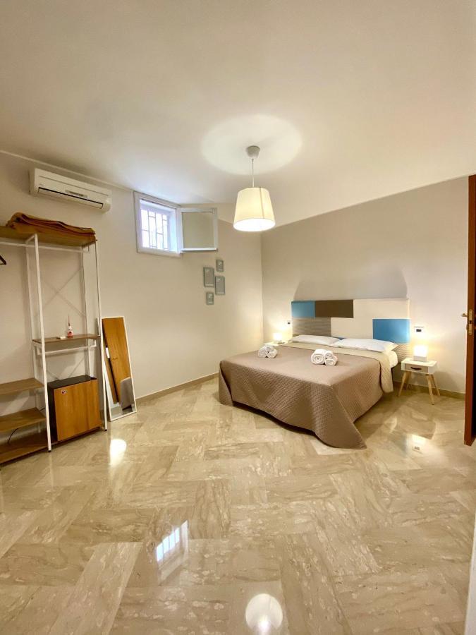Ginevra Rooms Бари Екстериор снимка