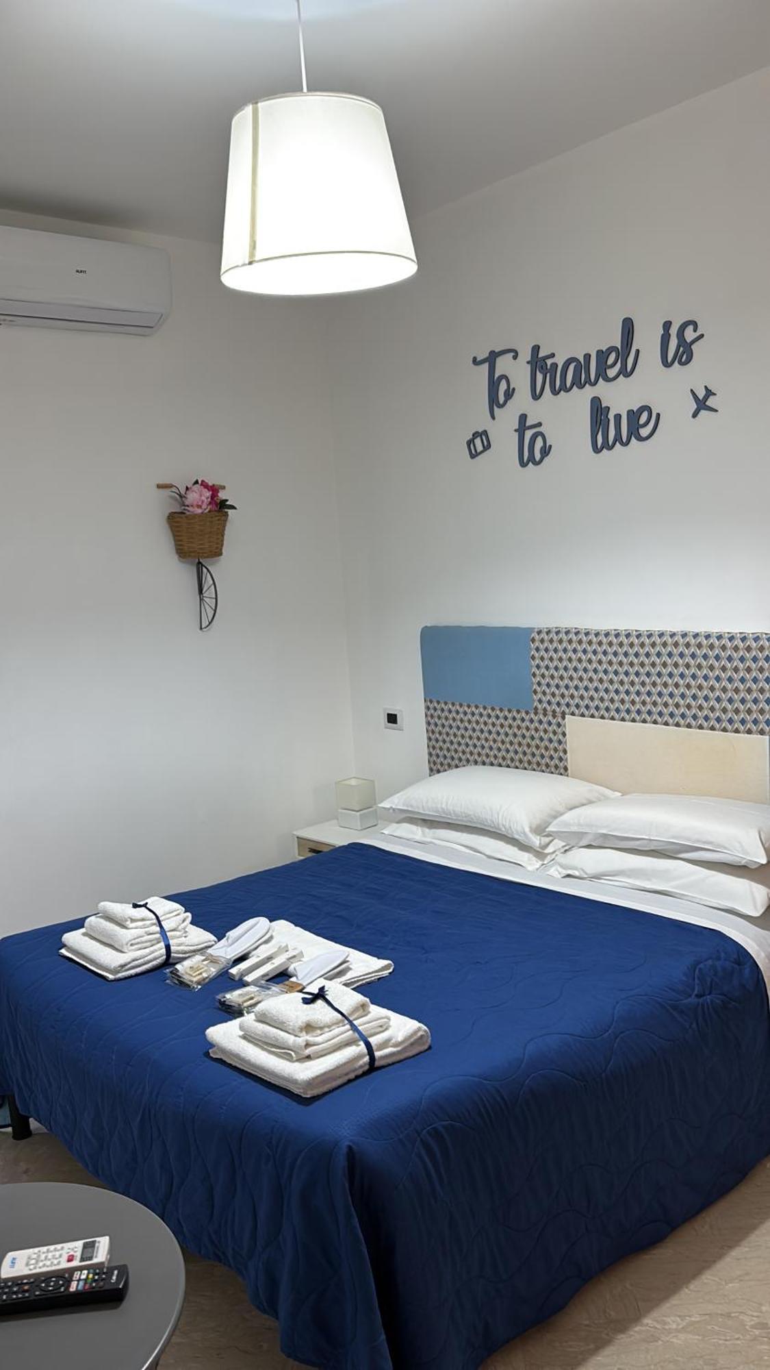 Ginevra Rooms Бари Екстериор снимка